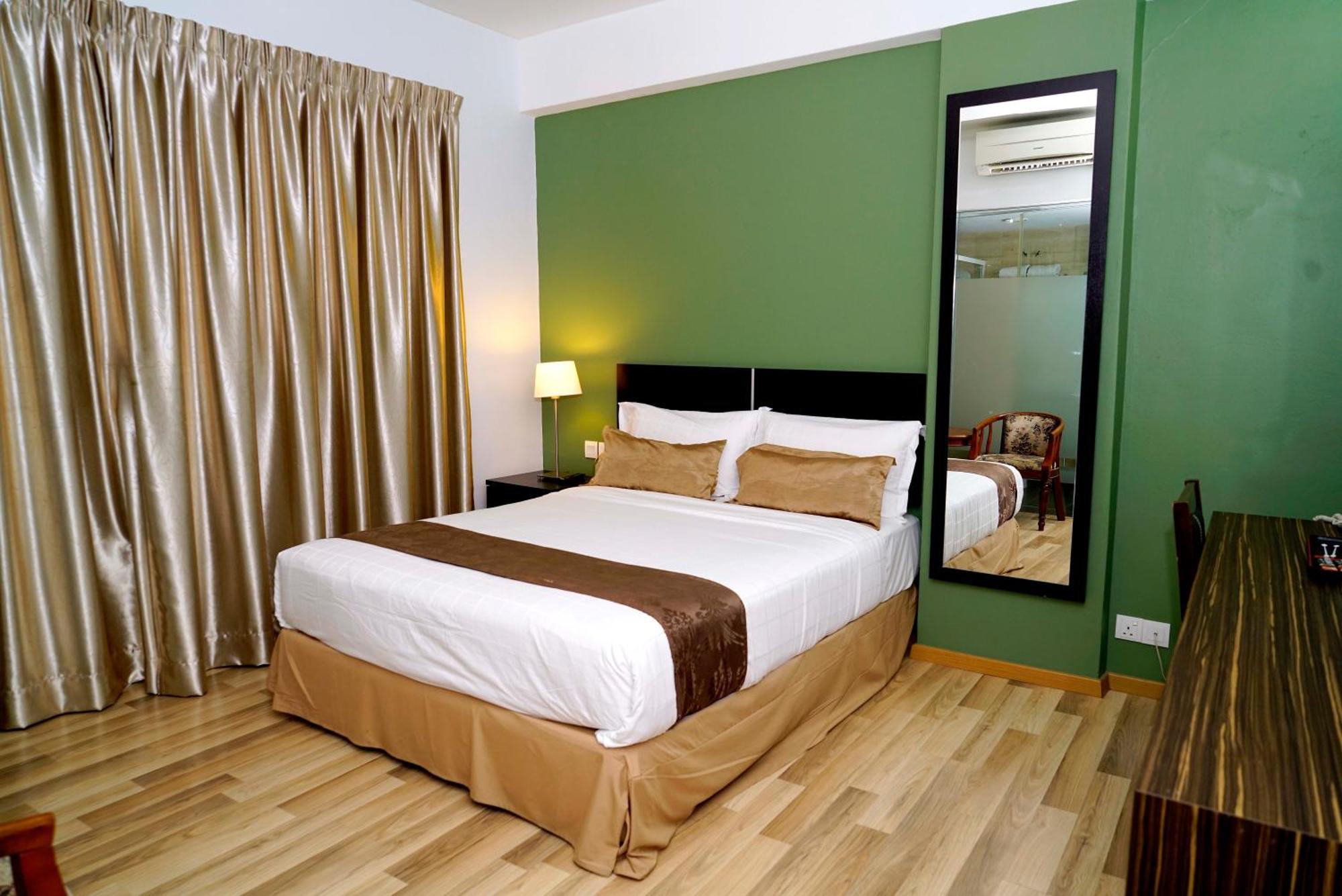 Alami Garden Hotel Shah Alam Oda fotoğraf